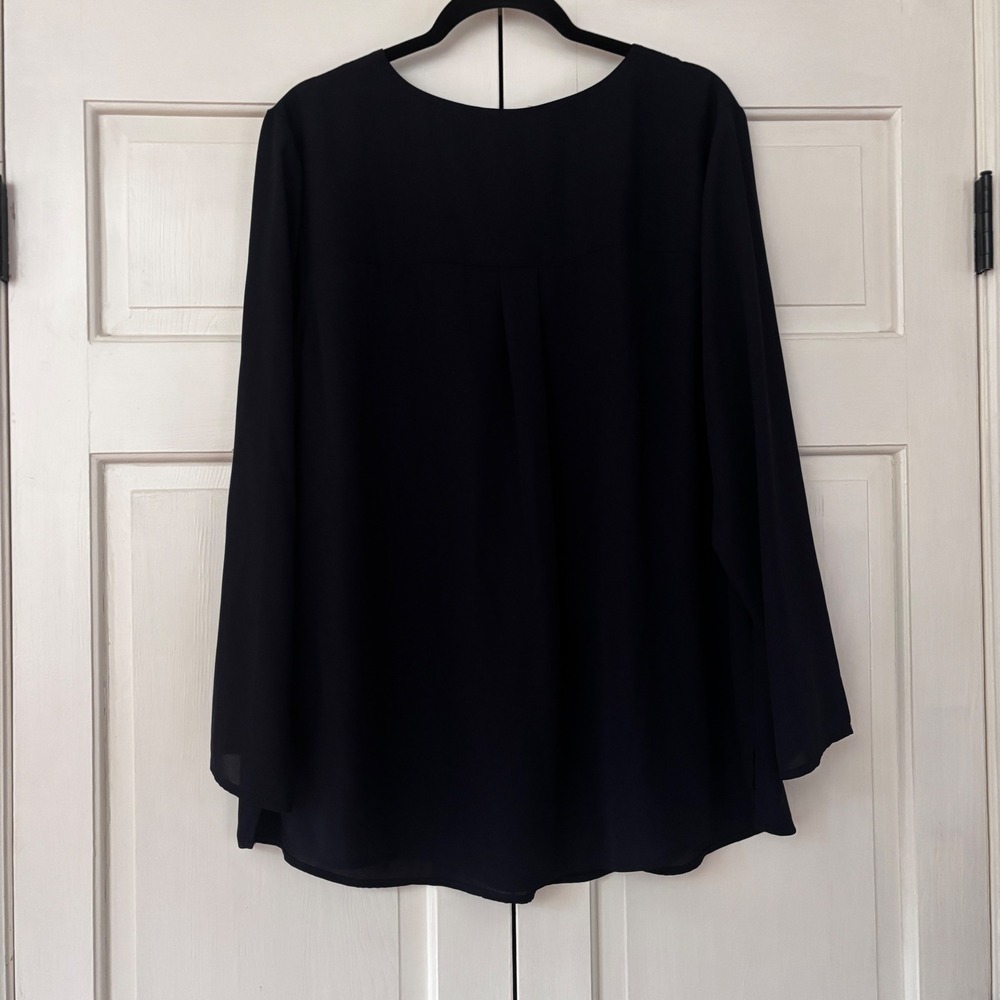 Talbots Navy Blue Plus Size 2X Blouse Long Sleeve V Neck Flowy Lightweight Top - Picture 9 of 10